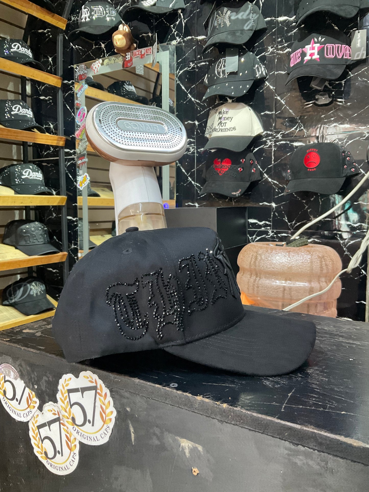 31 Hats Crystal BLACK