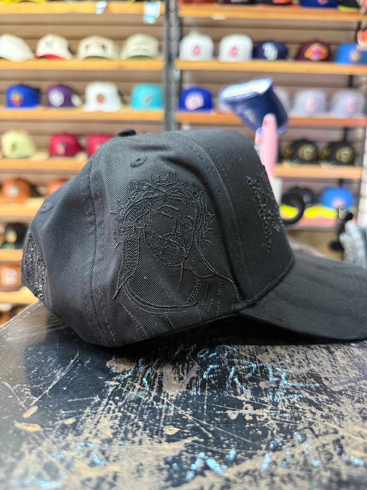 CRISTO CRISTALS BLACK
