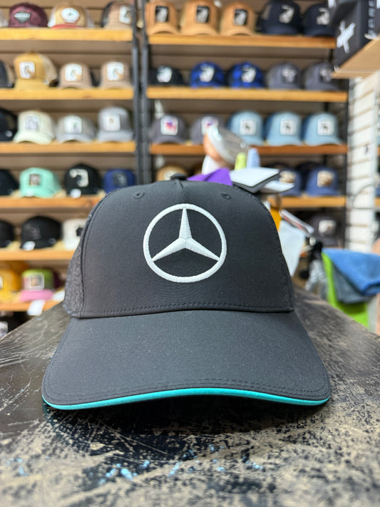 MERCEDES NEGRA